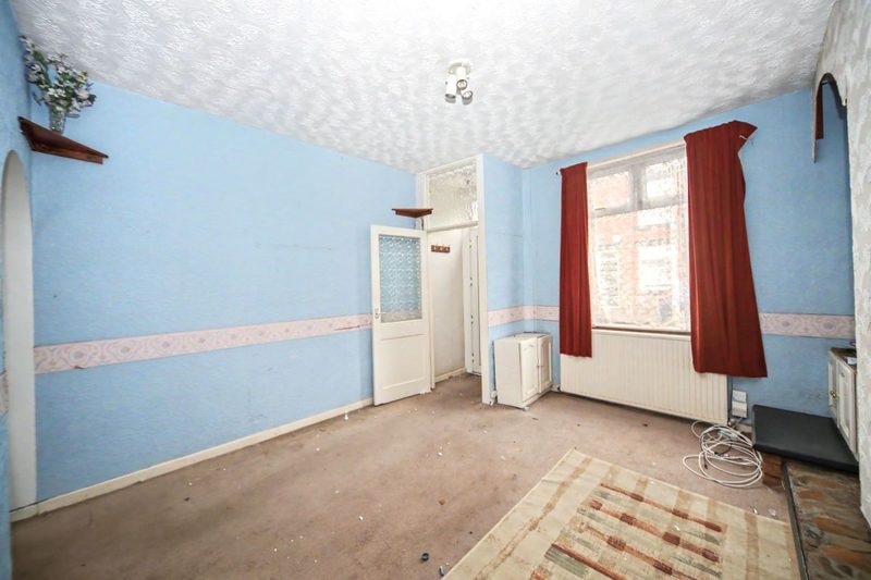 Through reception room